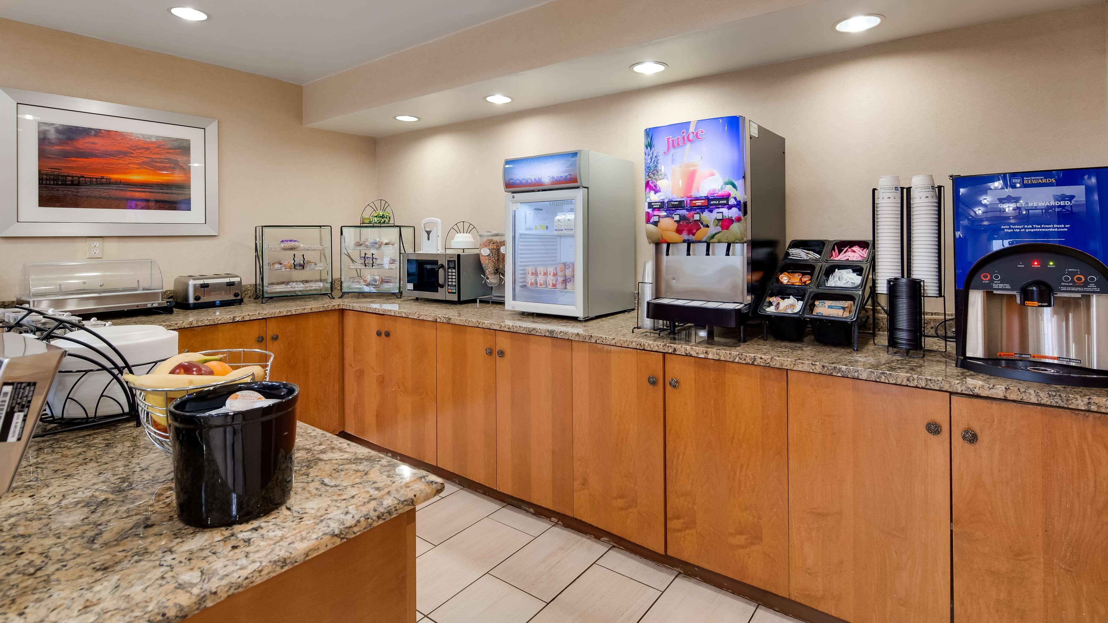 Best Western Executive Inn - Latta Berrys Crossroads Exterior foto